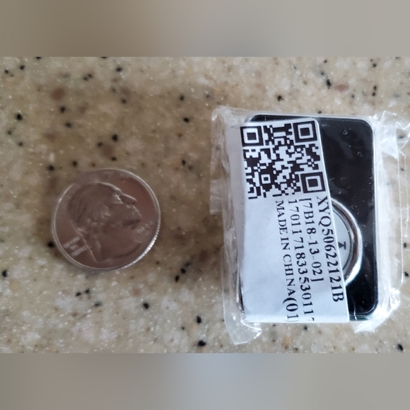 Miniature Fully Functional MP3 player - Picture 2 of 11